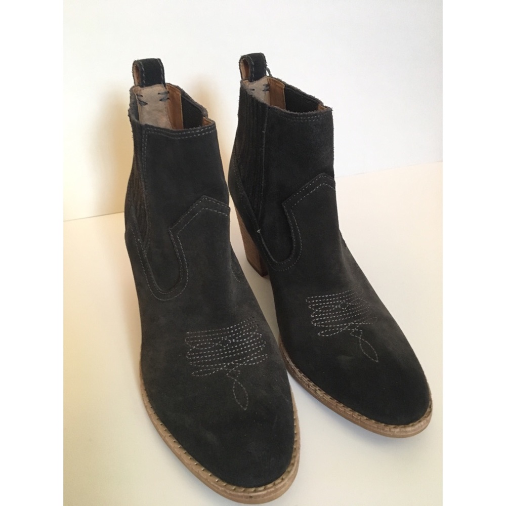 Dolce Vita Booties